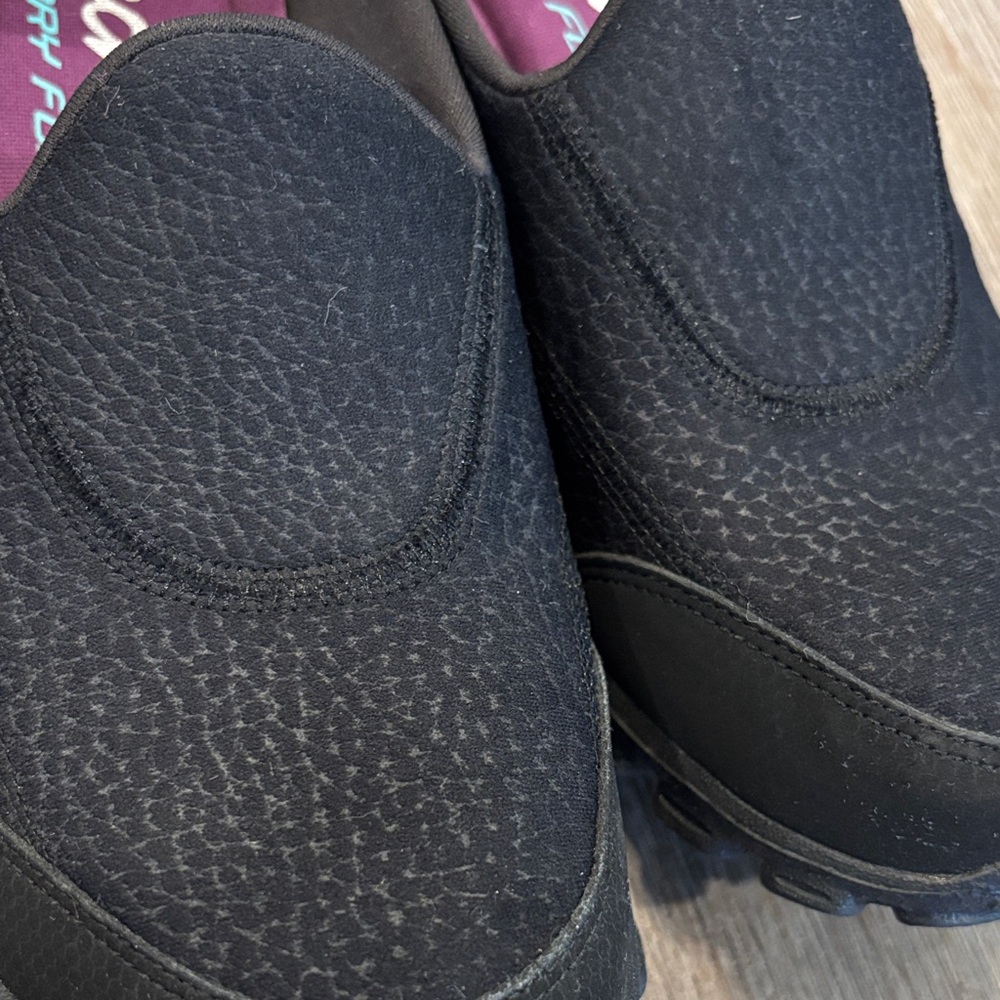 NEW Skechers Black Slip-On Sneakers - Picture 8 of 8